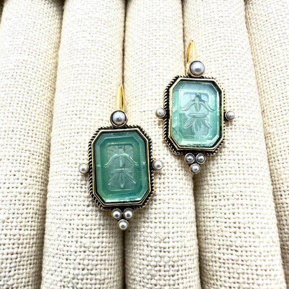 Blue Intaglio Glass Pearl Gold Plated Pierced 1.5 Inch Earrings Vintage Style - Picture 5 of 6